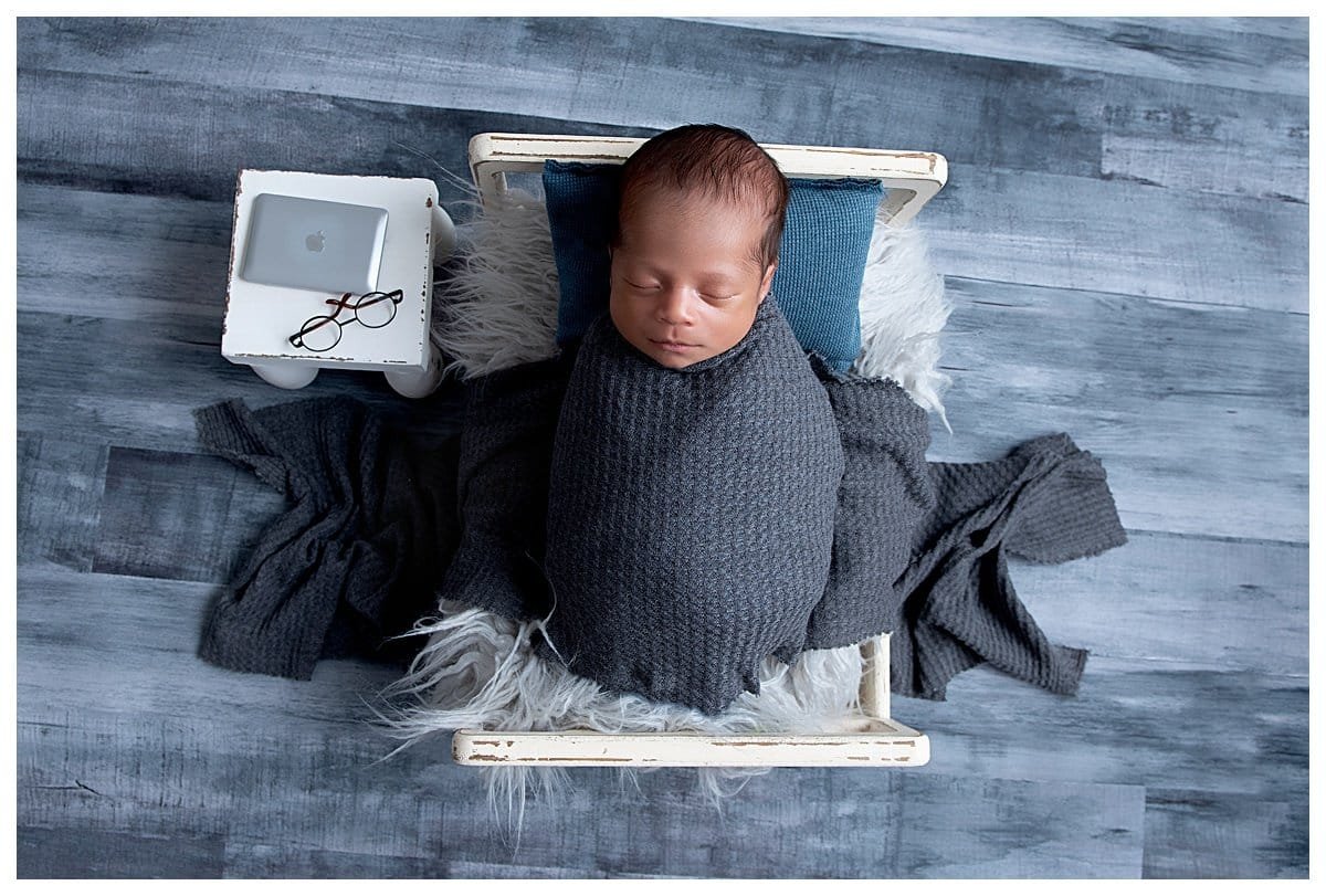 Newborn Photographer in Jacksonville, Florida - Oswar Photography